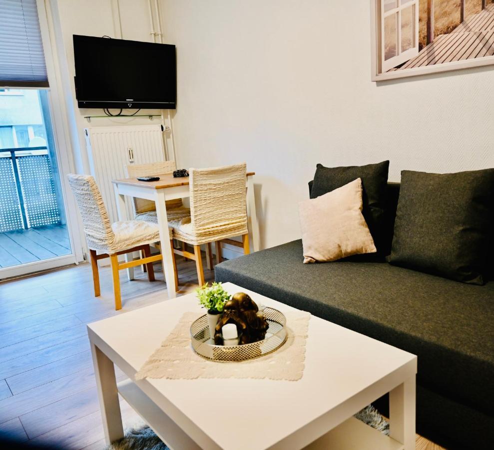 Holiday Home Cologne With Balkon - Near Koelnmesse - Temporary Living- Exterior photo
